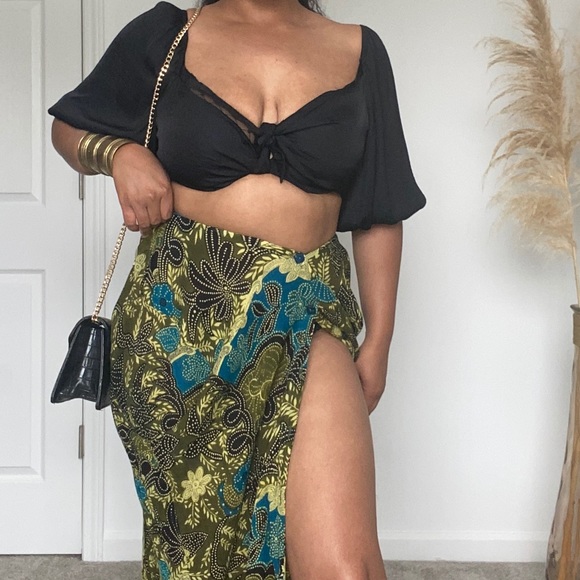 Black Crop Tie Top - Picture 3 of 3